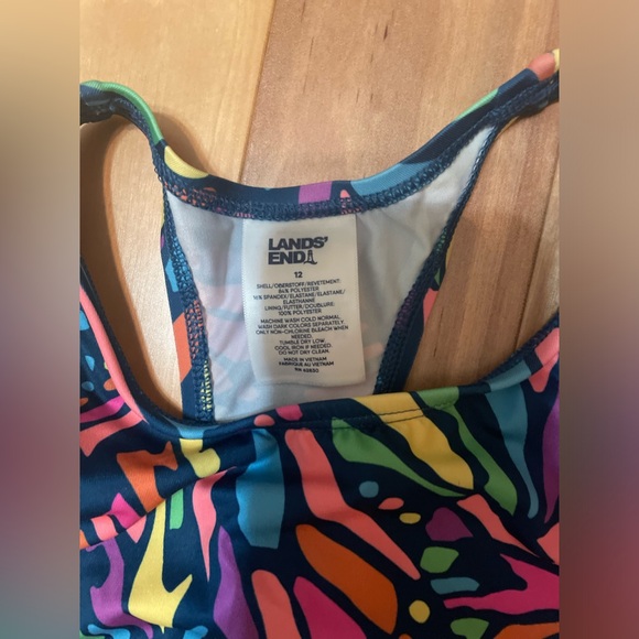 Size 12 Lands End Girls tankini swimsuit with skirt. - Picture 3 of 3